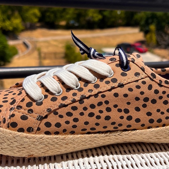 Feeling Feline! JOIULES (NIB, Size 8) “Coast Summer Pump” Animal Print Sneaker - Picture 4 of 7